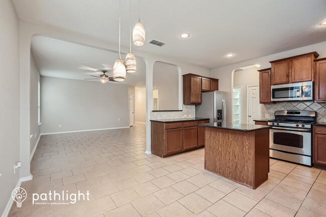 Building Photo - 7040 Conroe Mill