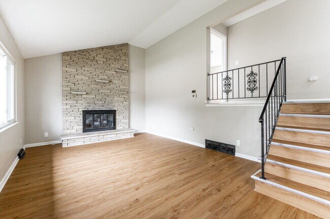 Building Photo - 3759 Dehner Dr