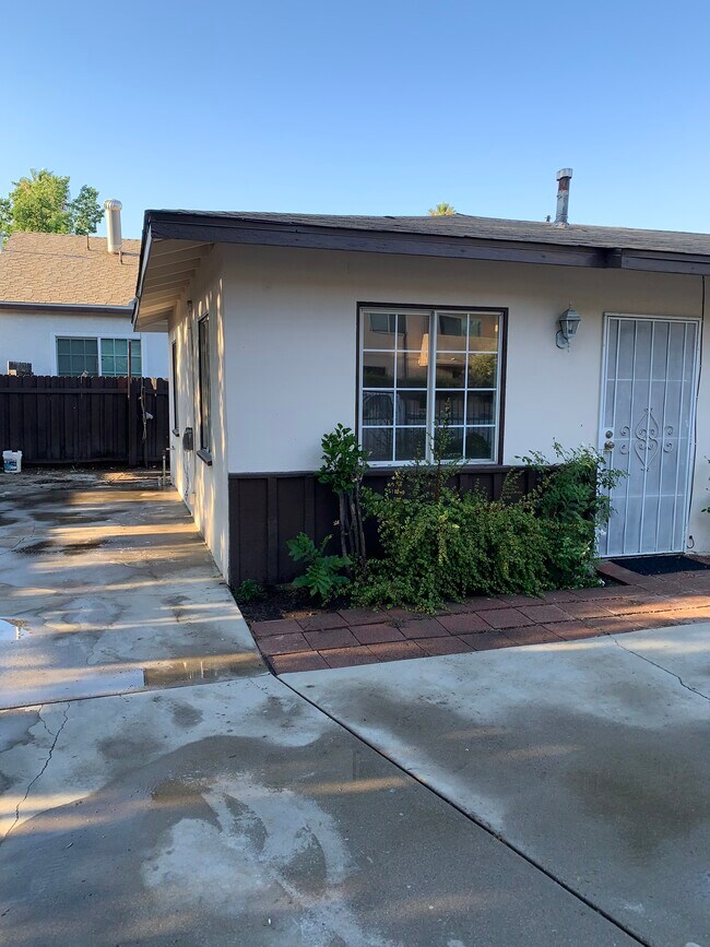 Building Photo - 7403 Eton Ave