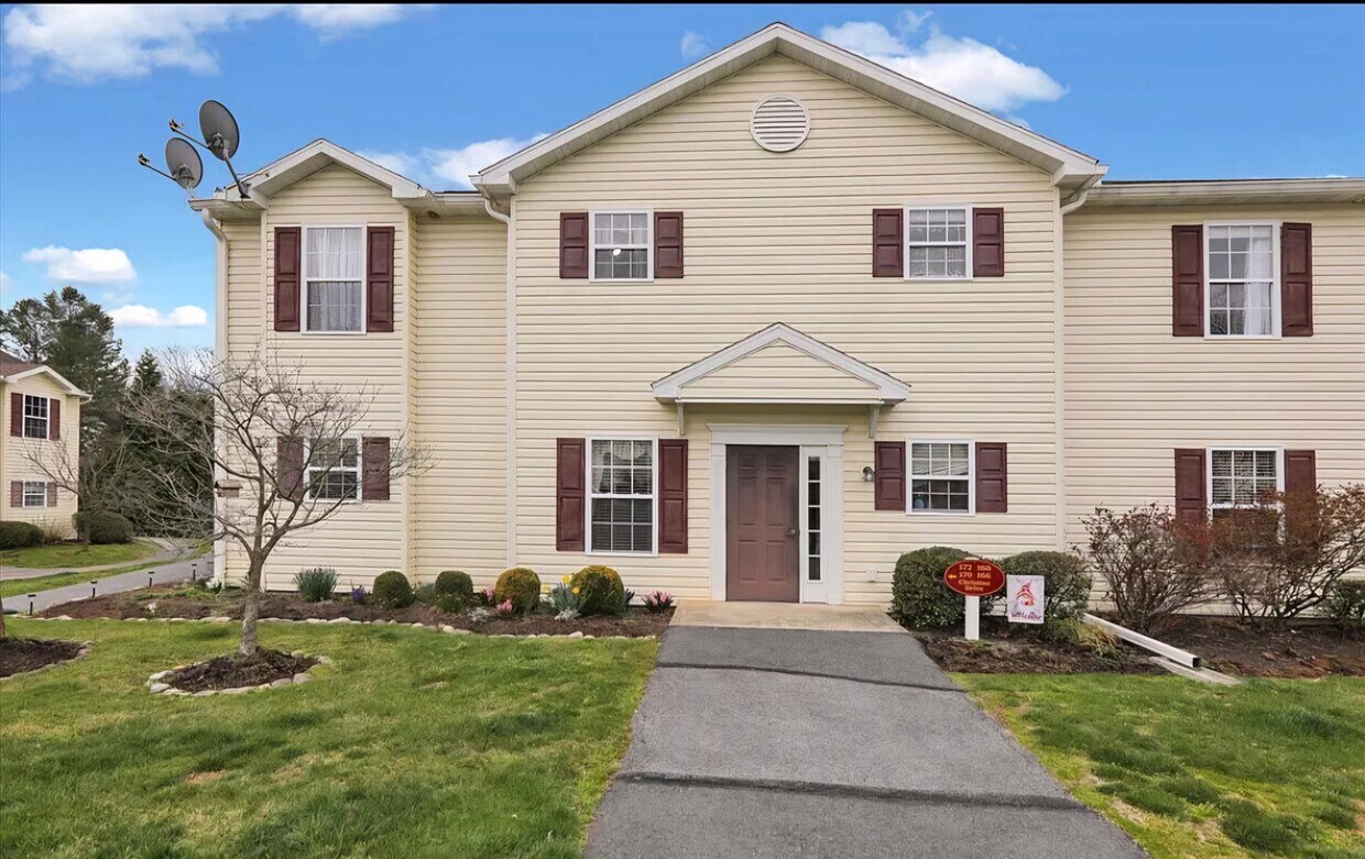 Building - 172 Christine Dr