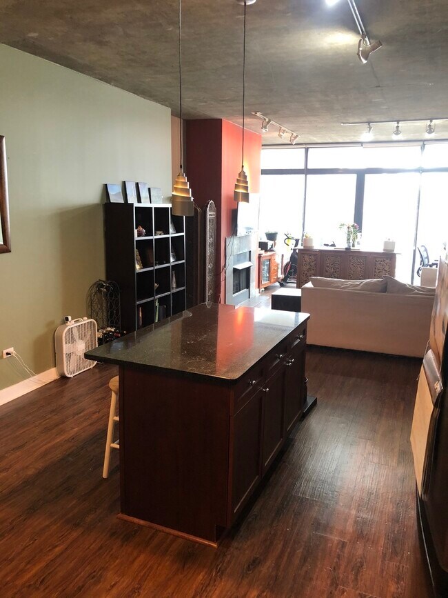 Foto del edificio - 321 S Sangamon St