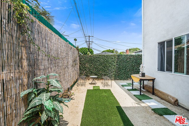 Foto del edificio - 4321 Chase Ave