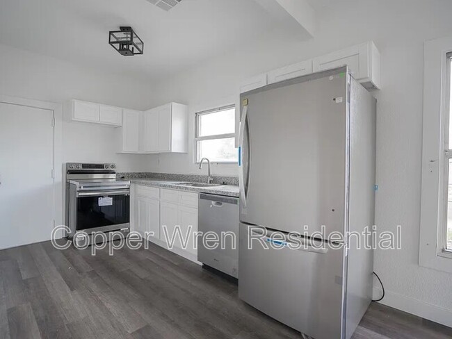 Foto del edificio - 1004 S Montezuma Ave