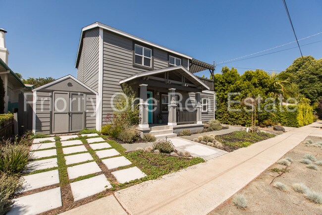 Building Photo - 3266 Copley Ave