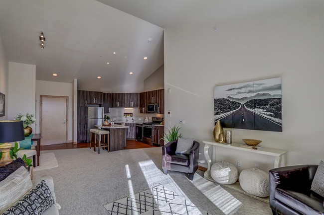 Building Photo - The McHenry