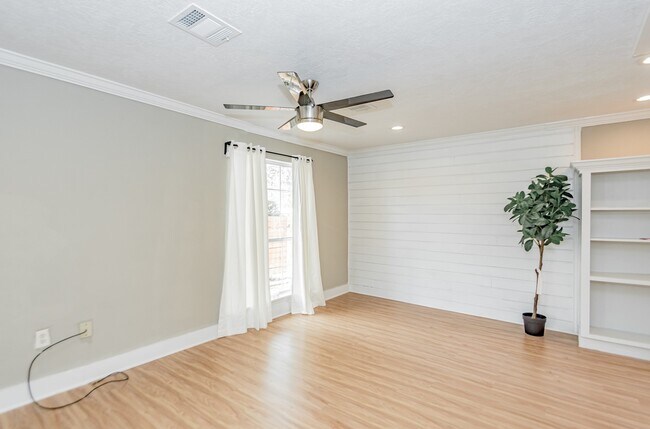 Foto del edificio - 3002 Kirk St