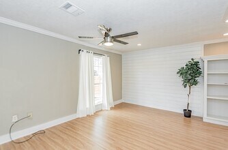 Building Photo - 3002 Kirk St