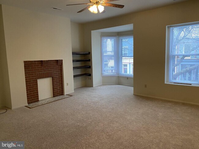 Foto del edificio - 313 N Market St