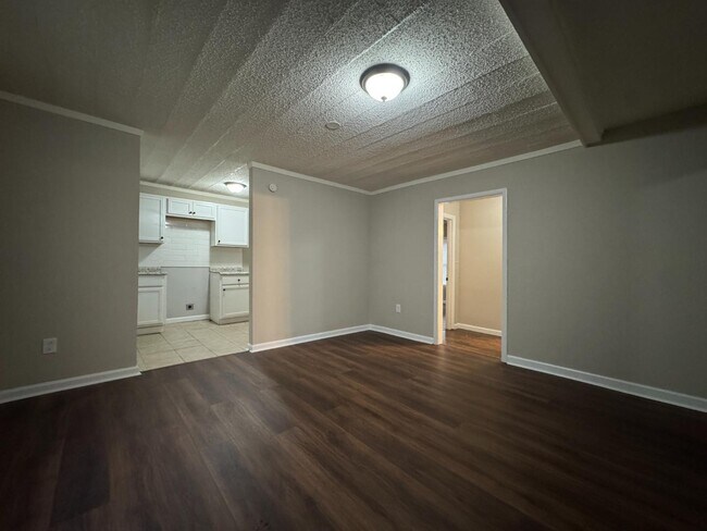 Building Photo - 1651 Corning Ave