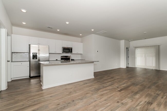 Building Photo - 359 Hidden Cove Dr