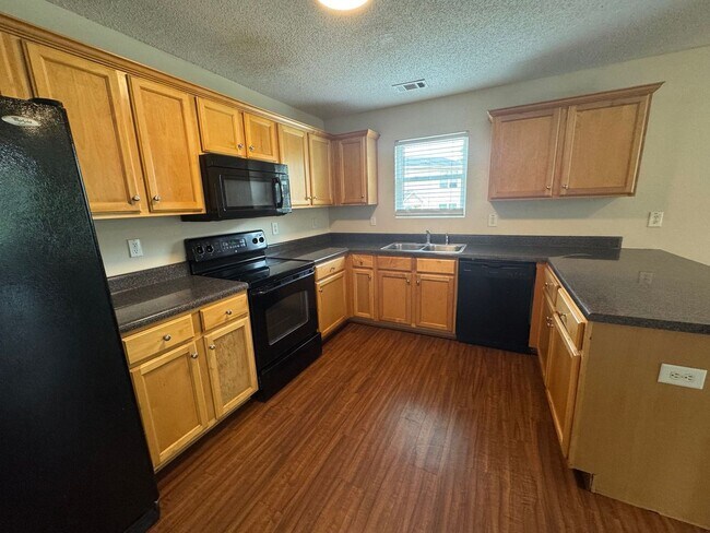 Building Photo - 118 Fern Ridge Ct