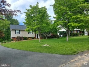 Building Photo - 7034 Stafford St