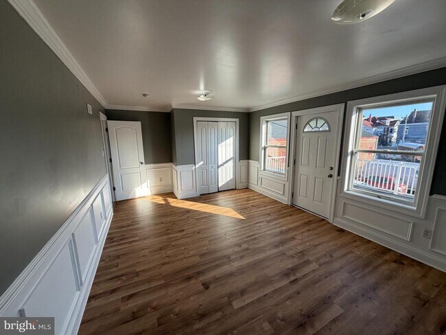 Foto del edificio - 107 N High St