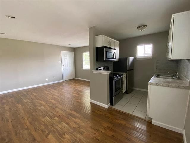 Building Photo - 4950 Live Oak St