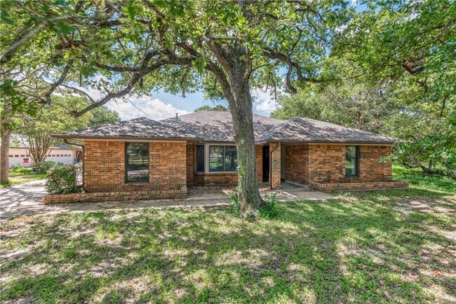 Foto del edificio - 3339 Greentree Cir