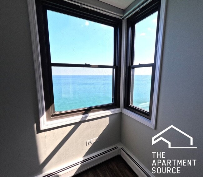 Foto del edificio - 6325 N Sheridan Rd