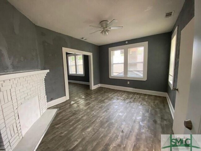 Building Photo - 1205-1207 E 38th St