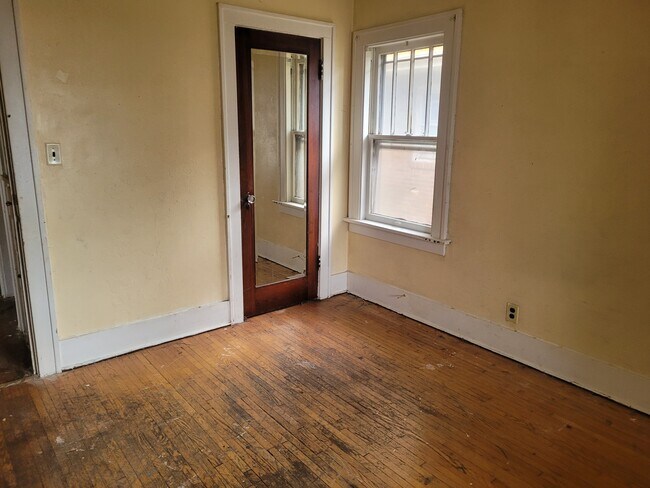 Foto del edificio - 409 E Archer Ave