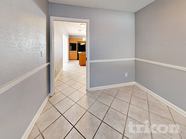 Foto del edificio - 1809 W Crawford St