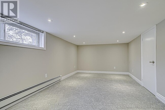 Building Photo - 554 Caledonia Rd