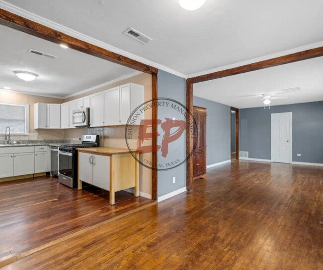 Foto del edificio - 3804 Parkwood St