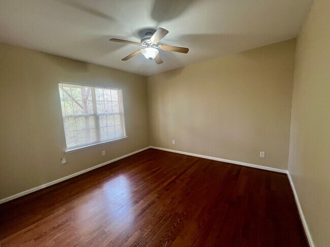 Foto del edificio - 413 Ruby Walk Dr