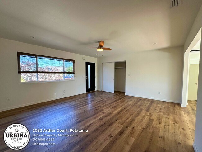 Foto del edificio - Charming Petaluma 2-Bedroom Home with Larg...