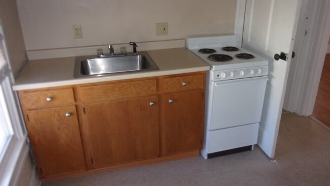 Building Photo - 783 Tallmadge Rd