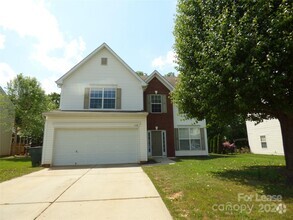 Building Photo - 132 Meandering Way Ln