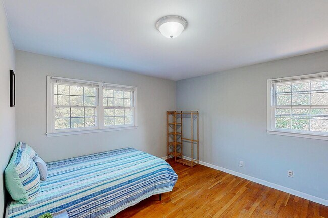 Foto del edificio - Spacious split-level home in Jonesboro