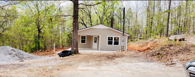 Building Photo - 135 Huckleberry Ln