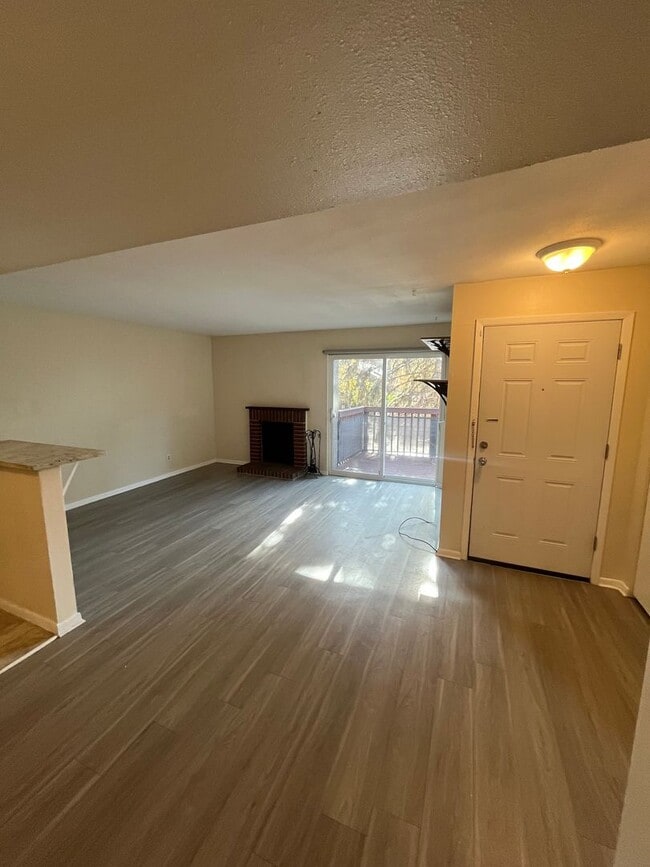 Foto del edificio - Spacious 1br/1ba Condo