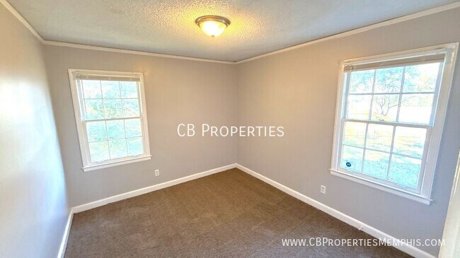 Foto del edificio - 1937 N Graham St