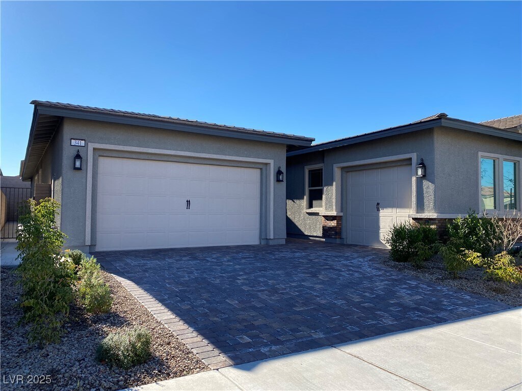 Foto principal - 341 Torrelli Falls Ave