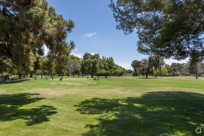Penmar Golf Course is located just outside Mar Vista.