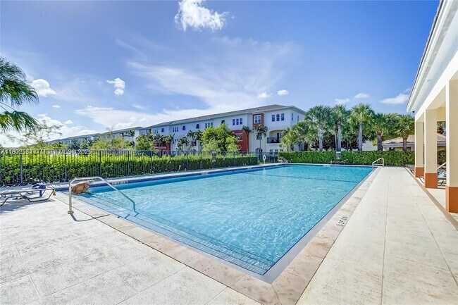 Foto del edificio - 713 SW 2nd Ln