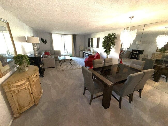 Foto del edificio - 2788 Tennis Club Dr