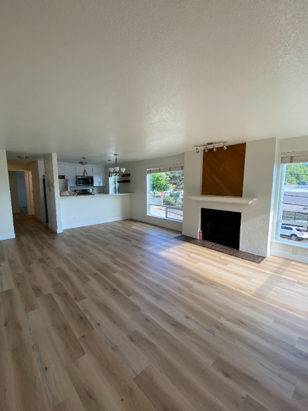 Photo - 1404 W Boston St Apartment