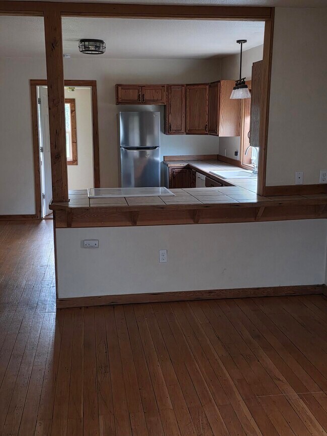 Foto del edificio - 23 S Main St