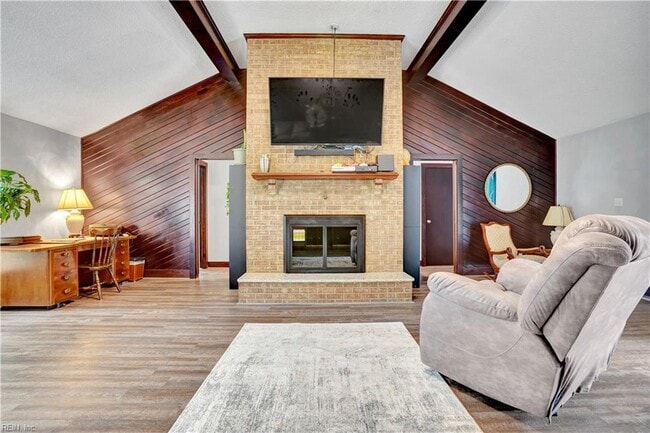 Building Photo - 1780 Valhalla Arch