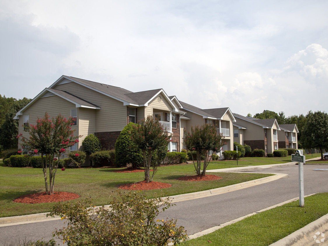 Exterior - Raeford Green Apartments