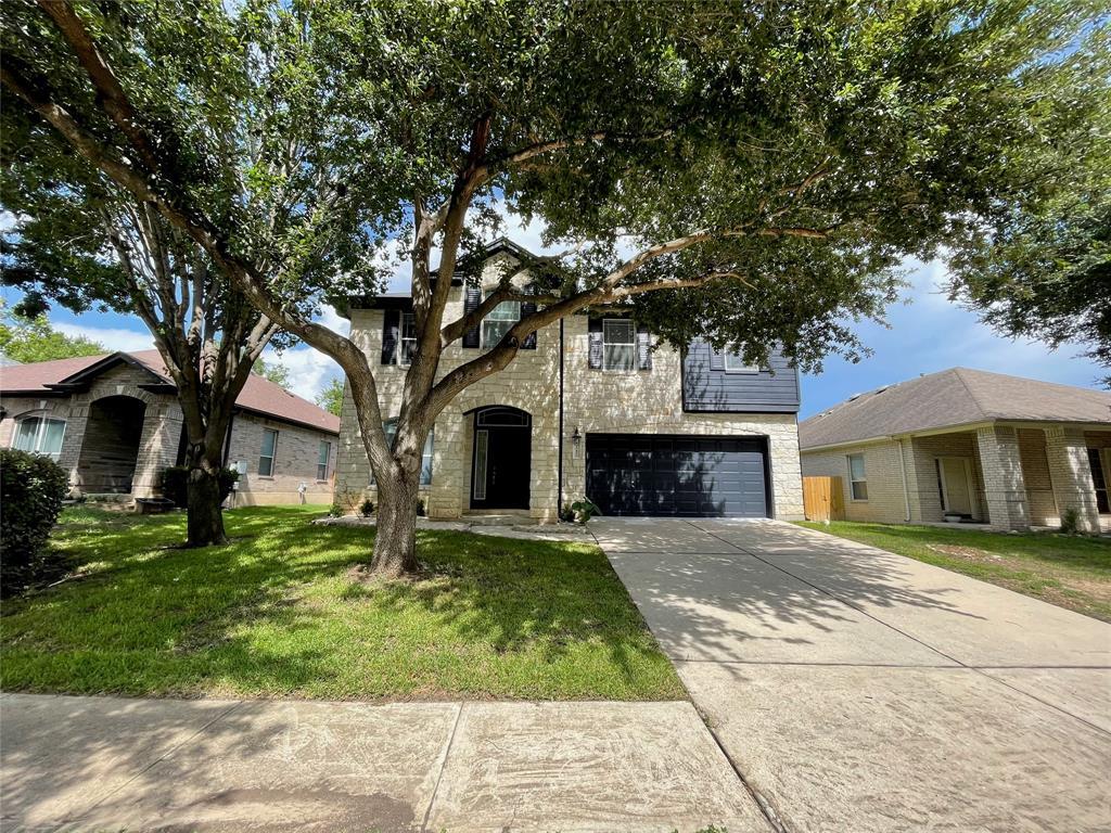 Foto principal - 10401 Yellowstone Dr