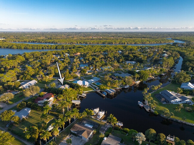 Building Photo - 3842 SW St Lucie Ln