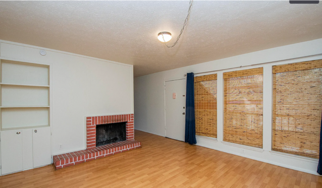 Building Photo - Sun-Drenched 2BR Oasis | Prime Central Tucson Location