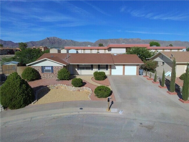 Foto del edificio - 7009 Casa Loma Cir