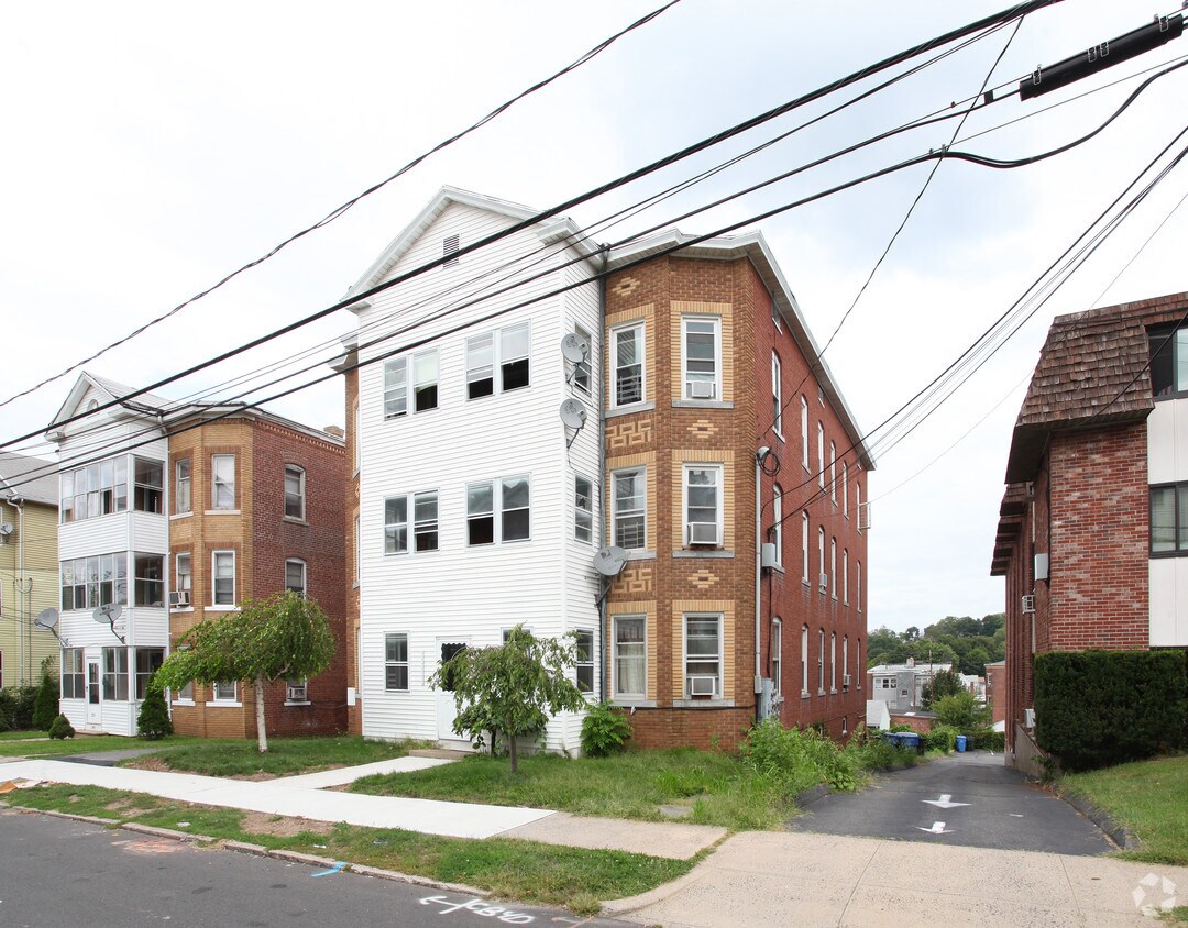 Primary Photo - 255 Grove St