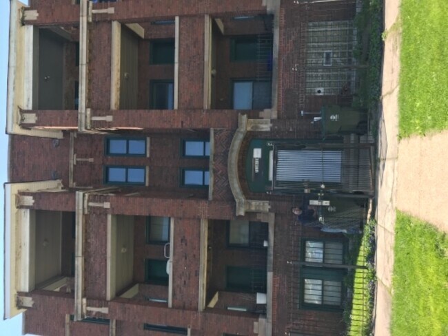 Foto del edificio - 7116 S Harvard Ave