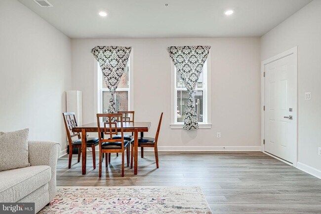 Foto del edificio - 2250 Woodland Gap Terrace