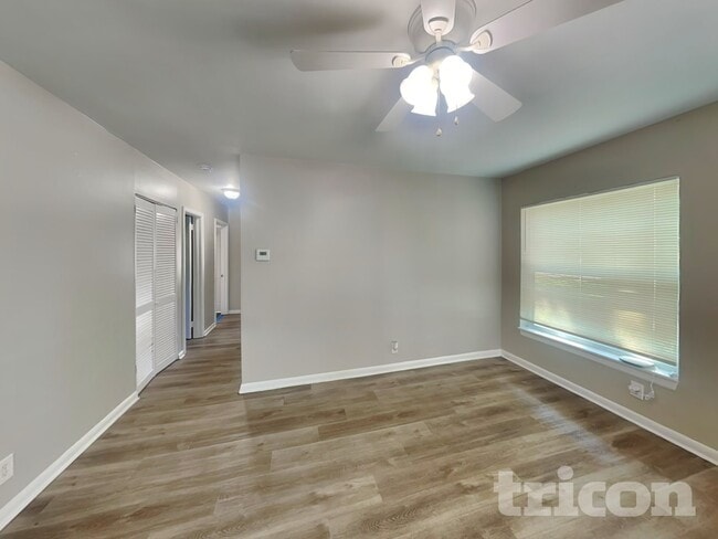 Foto del edificio - 7002 Ponderosa Dr