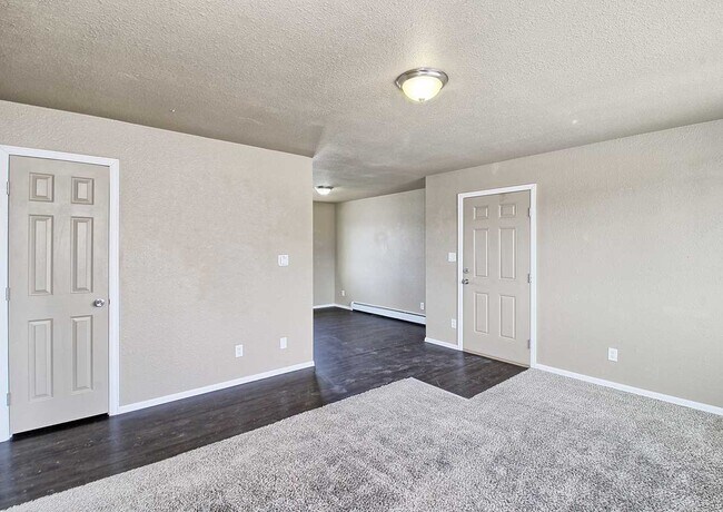 Building Photo - 3299 Lombardy Ln